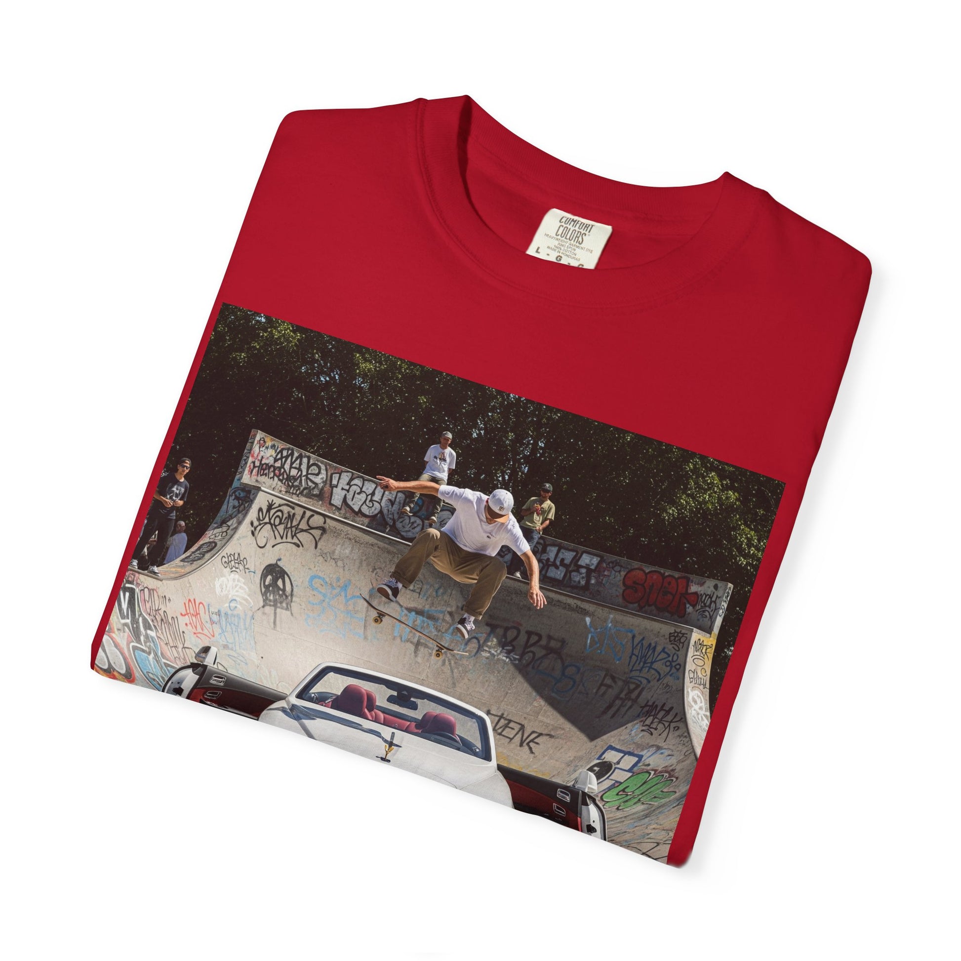 Skateboarder Graphic Tee, Unisex Cotton T-shirt, Streetwear Style, Perfect for Skateboarding Enthusiasts, Great Gift for Teens
