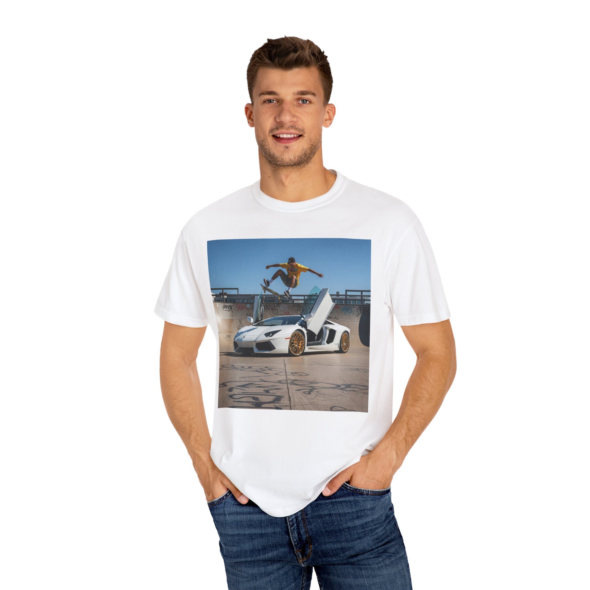 Skateboarder T-Shirt, Trendy Unisex Tee for Streetwear Lovers, Cool Skateboarding Shirt, Casual Graphic Tee, Perfect Gift for Skaters