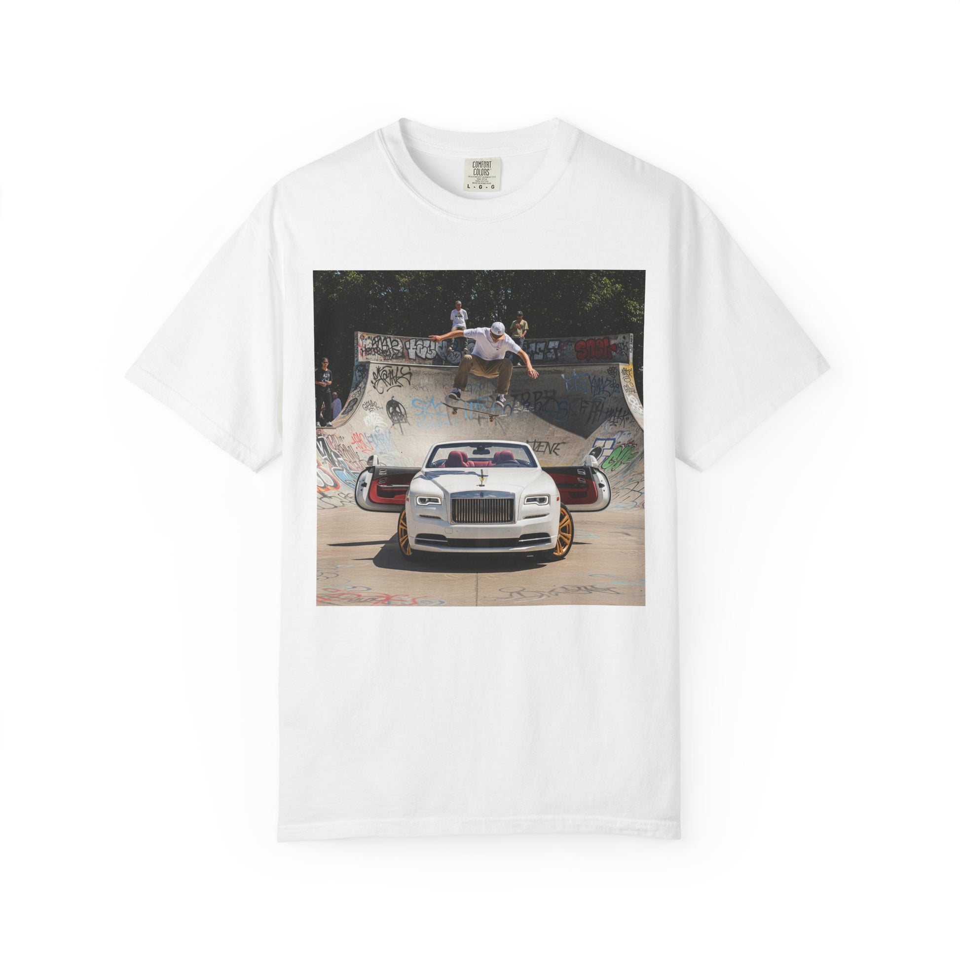 Skateboarder Graphic Tee, Unisex Cotton T-shirt, Streetwear Style, Perfect for Skateboarding Enthusiasts, Great Gift for Teens