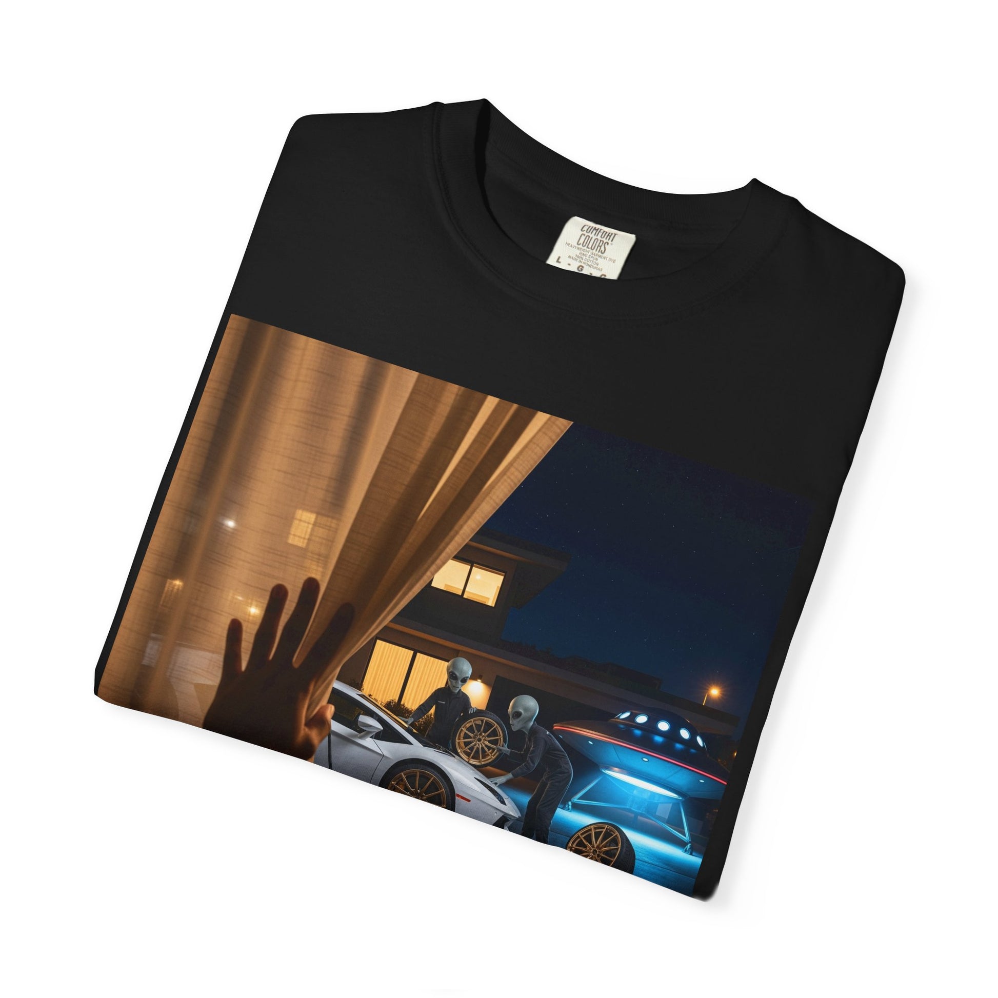 Unisex Vintage-Inspired Car T-Shirt, Retro Vehicle Tee, Gift for Car Enthusiasts, Casual Wear, Men’s and Women’s Apparel