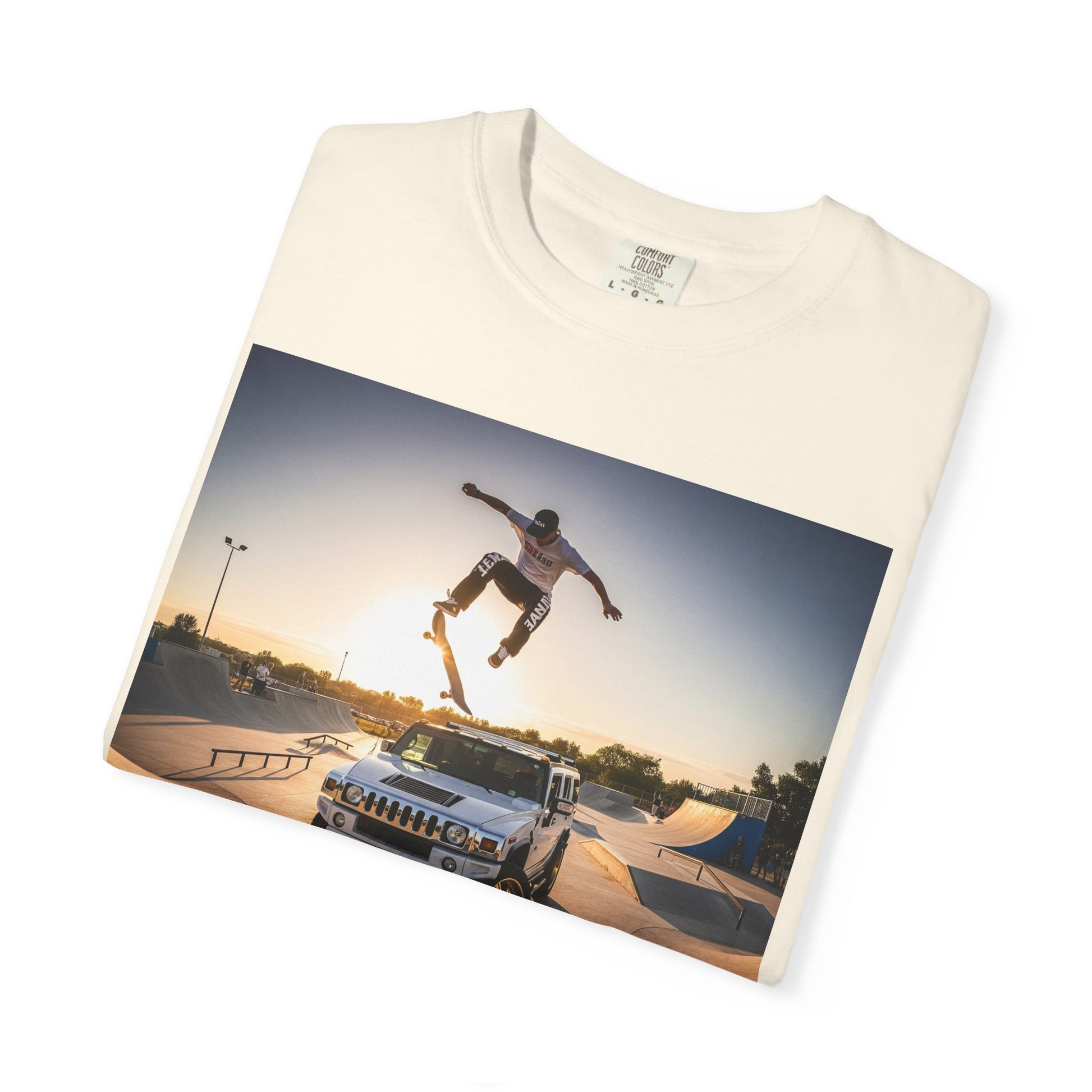Skateboarder Unisex T-Shirt - Casual Wear for Skateboarding Enthusiasts, Street Style, Gift for Skate Lovers, Outdoor Activities, [...]