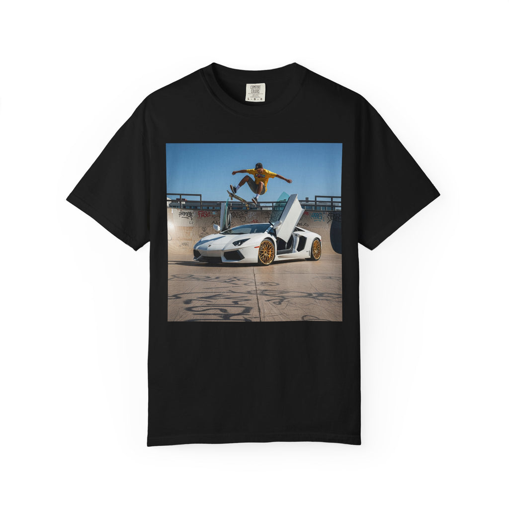 Skateboarder T-Shirt, Trendy Unisex Tee for Streetwear Lovers, Cool Skateboarding Shirt, Casual Graphic Tee, Perfect Gift for Skaters