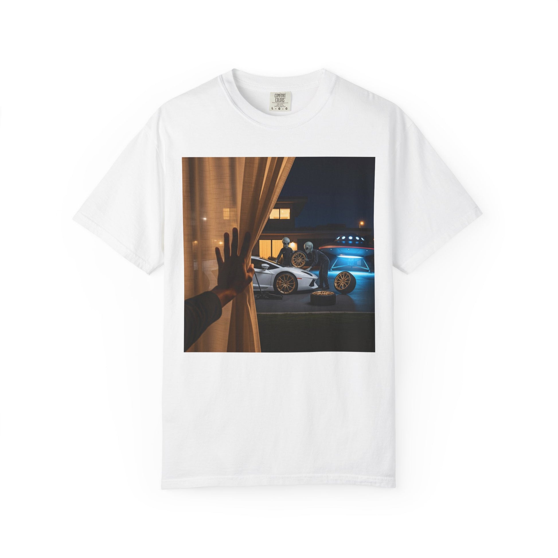 Unisex Vintage-Inspired Car T-Shirt, Retro Vehicle Tee, Gift for Car Enthusiasts, Casual Wear, Men’s and Women’s Apparel