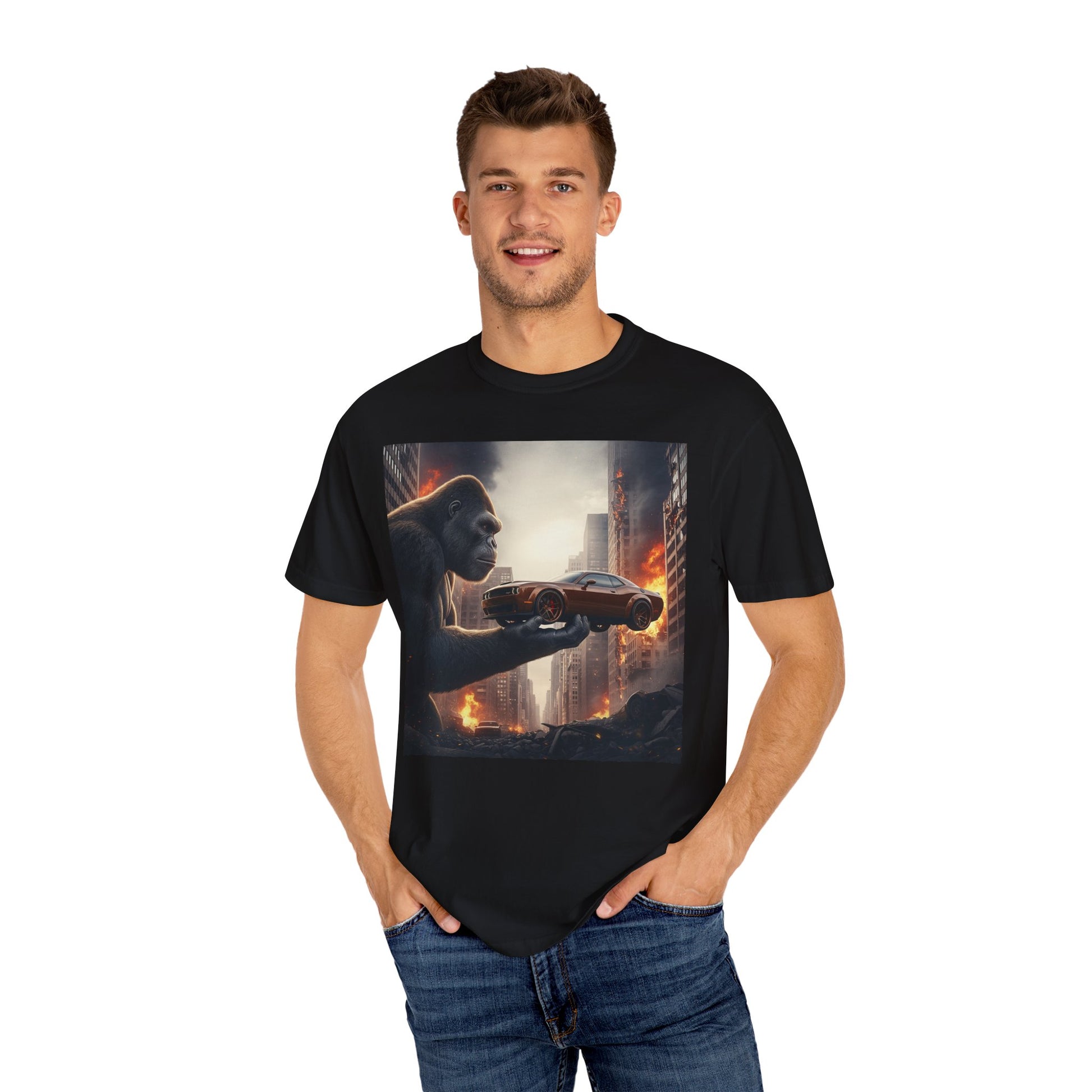 Gorilla Car Chase T-shirt - Unisex, Casual Wear, Streetwear, Graphic Tee, Gift for Gamers, Movie Fans